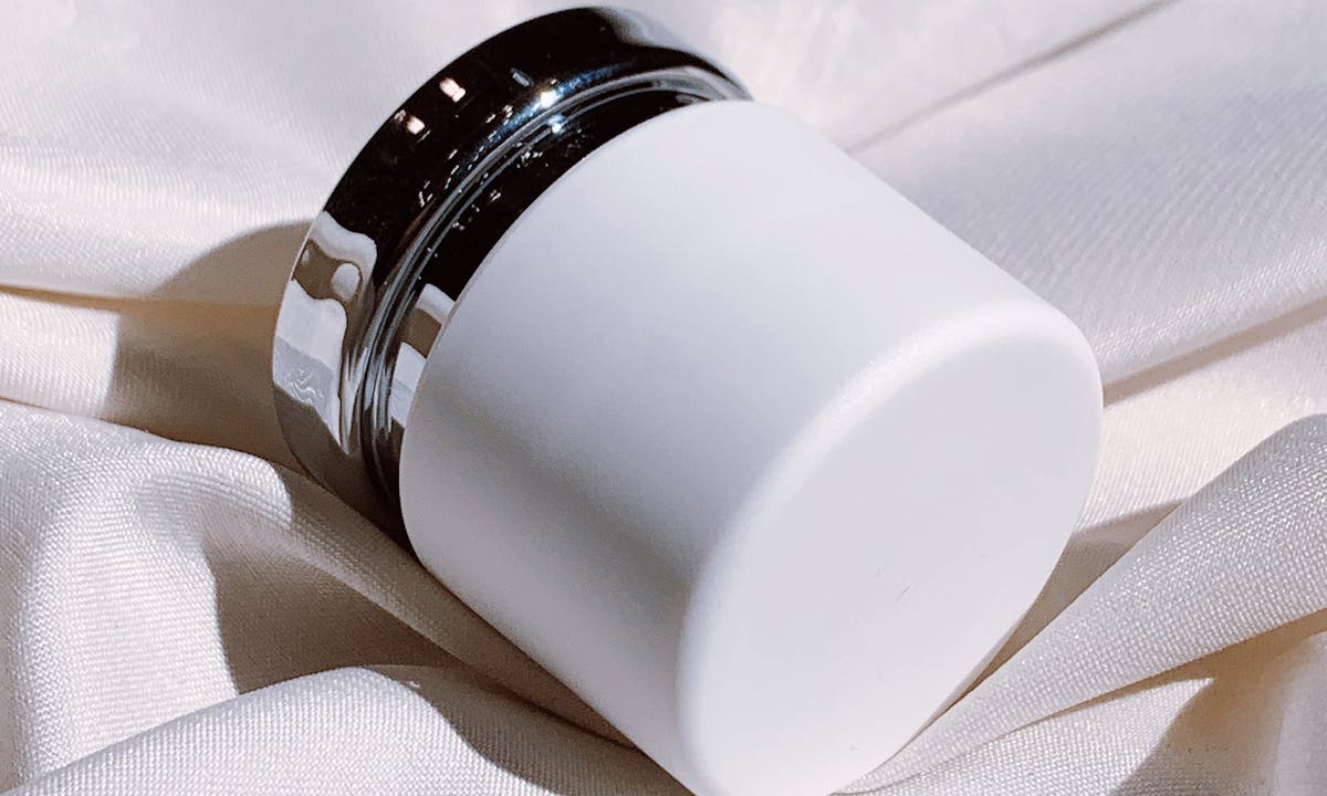 Peptide eye cream jar for private label eye care product