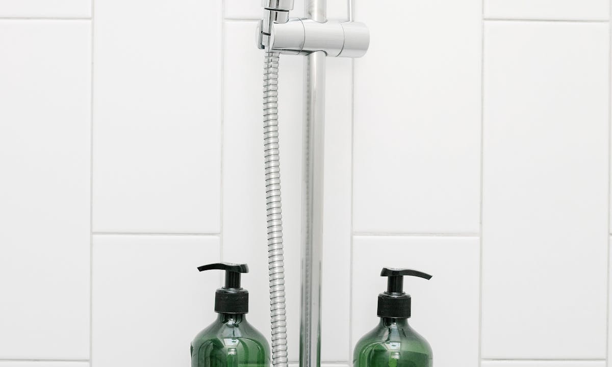 Body wash and wash care set for private label wash products